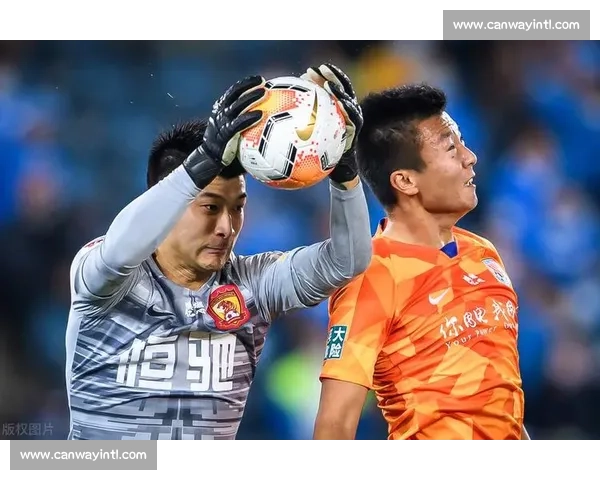 重庆迎战苏宁强强对话联赛焦点之战看点十足胜负悬念阵容博弈战术较量引人关注
