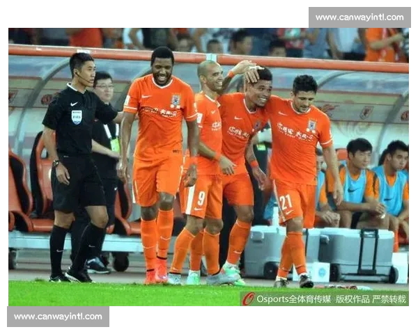 重庆力帆主场迎战上海绿地激战成焦点中超赛场悬念升级之夜对决